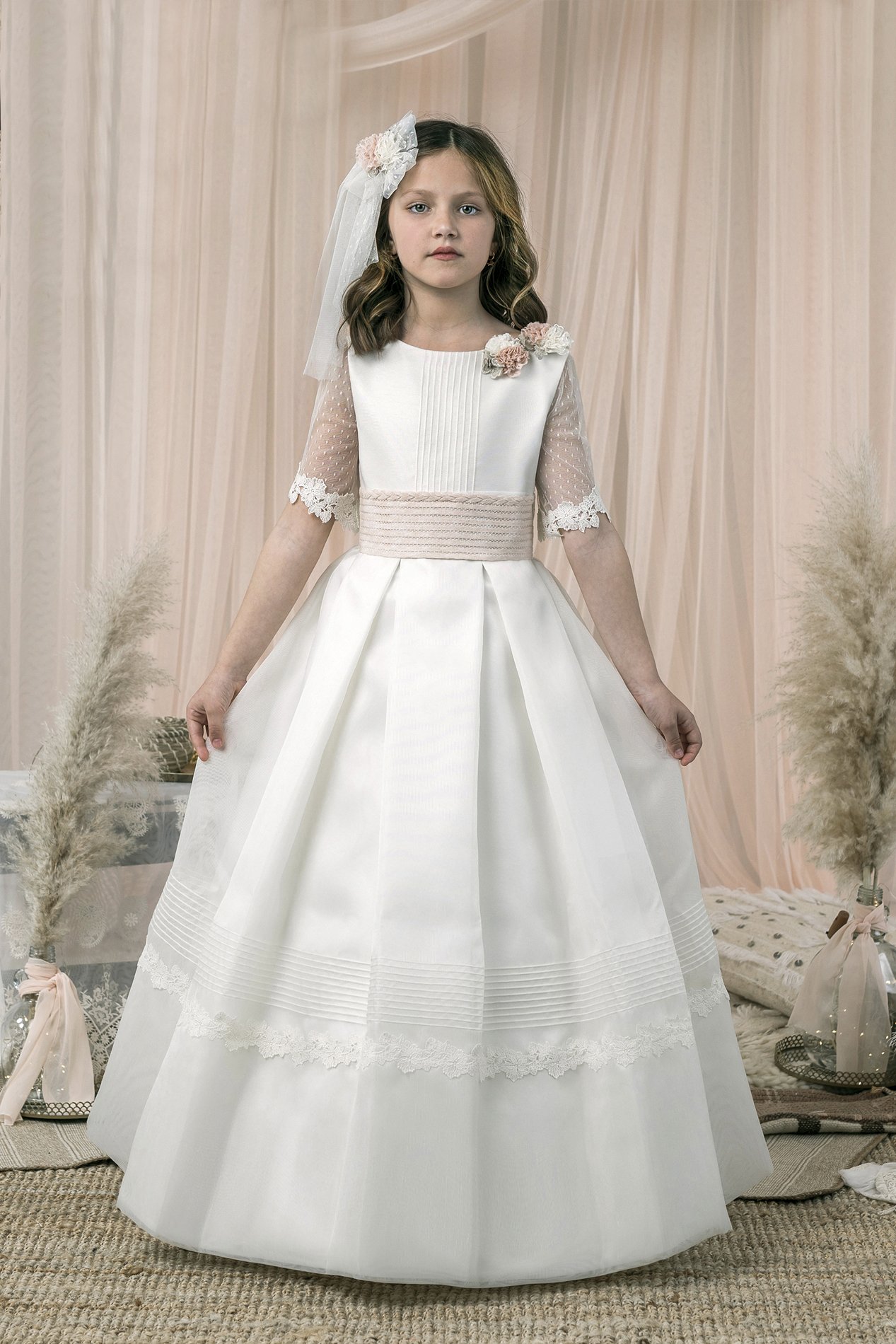 Vestido primera comunión organza y bordado – Rosas Rosa